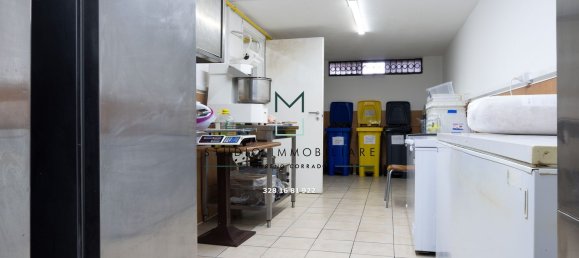  عقار تجاري في Avellino, Italy 146متر مربع رقم 31080 11