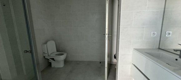 Apartamento de 2 habitaciónes en Martigues, France No. 296144 4
