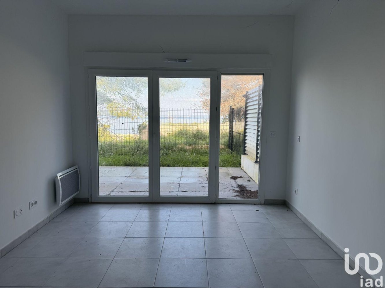 Apartamento de 2 habitaciónes en Martigues, France No. 296144