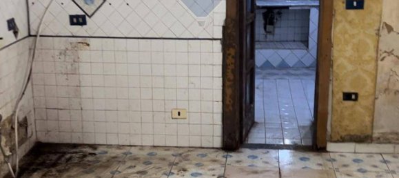 1 bedroom Apartment in Naples, Italy No. 56946 5