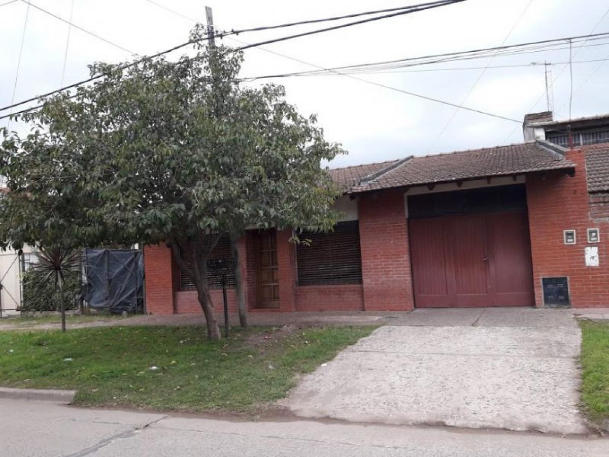 3 Schlafzimmer Haus in San Miguel, Argentina, Nr. 62721