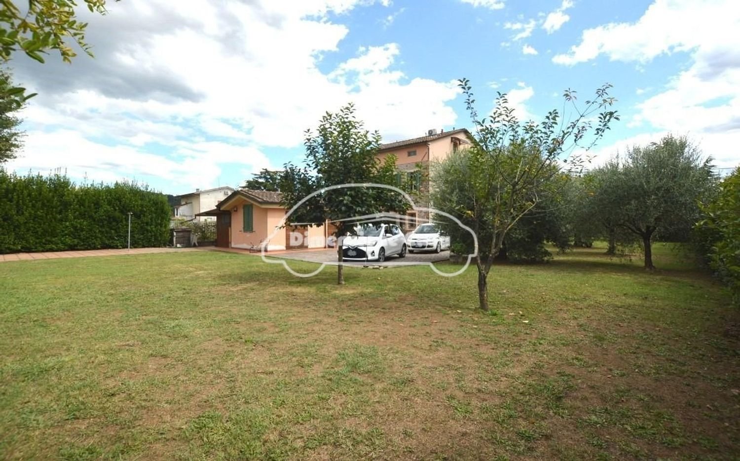 Villa de 8 habitaciónes en Porcari, Italy No. 308897