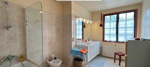 5 bedrooms House in Viglain, France No. 64852 7