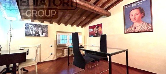 5-salle Appartement à Florence, Italy No. 211344 3