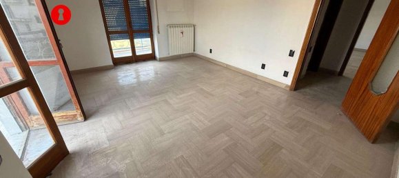 3 rooms Apartment in Nola, Italy No. 233006 6