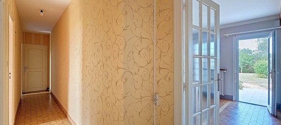 3 bedrooms House in Deux-Sevres, France No. 286258 5