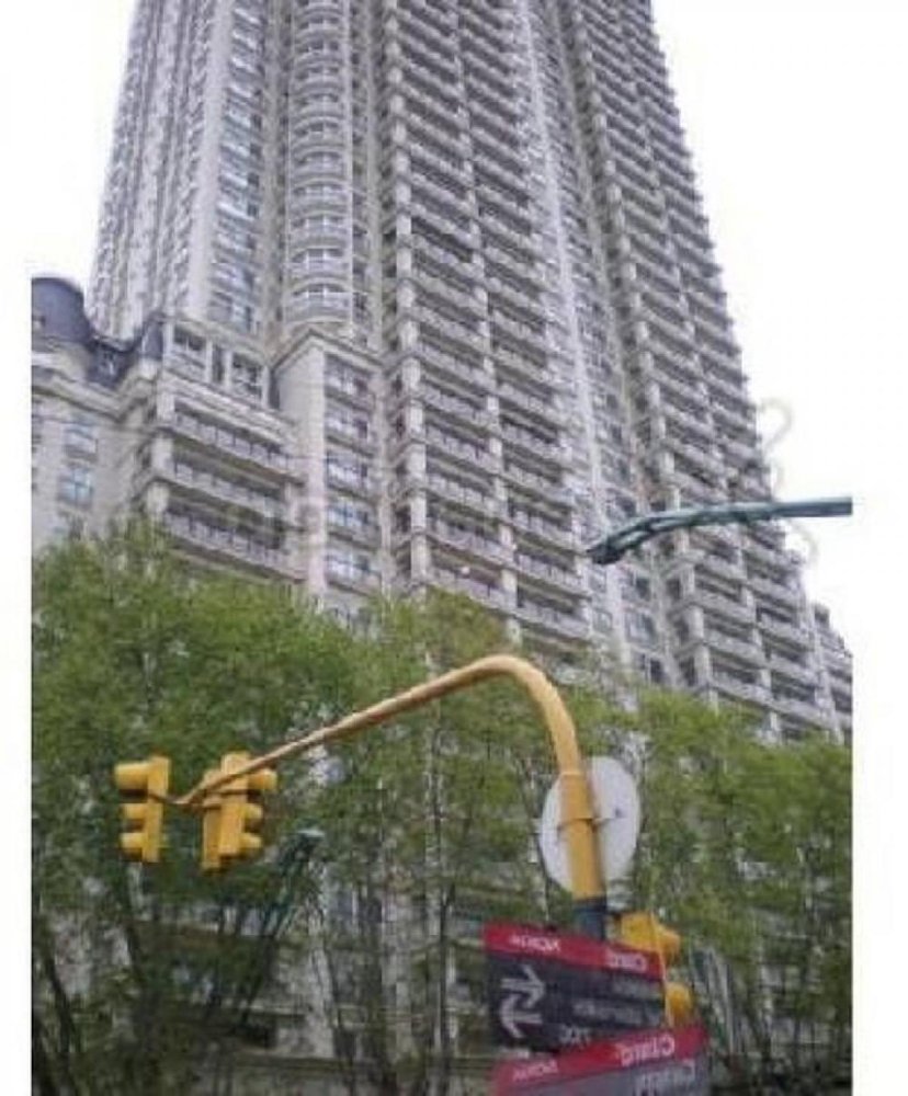 4 bedrooms Apartment in Buenos Aires, Argentina No. 81092