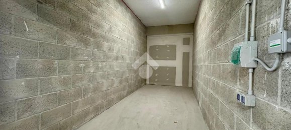 1 room Garage in Rome, Italy No. 353010 6