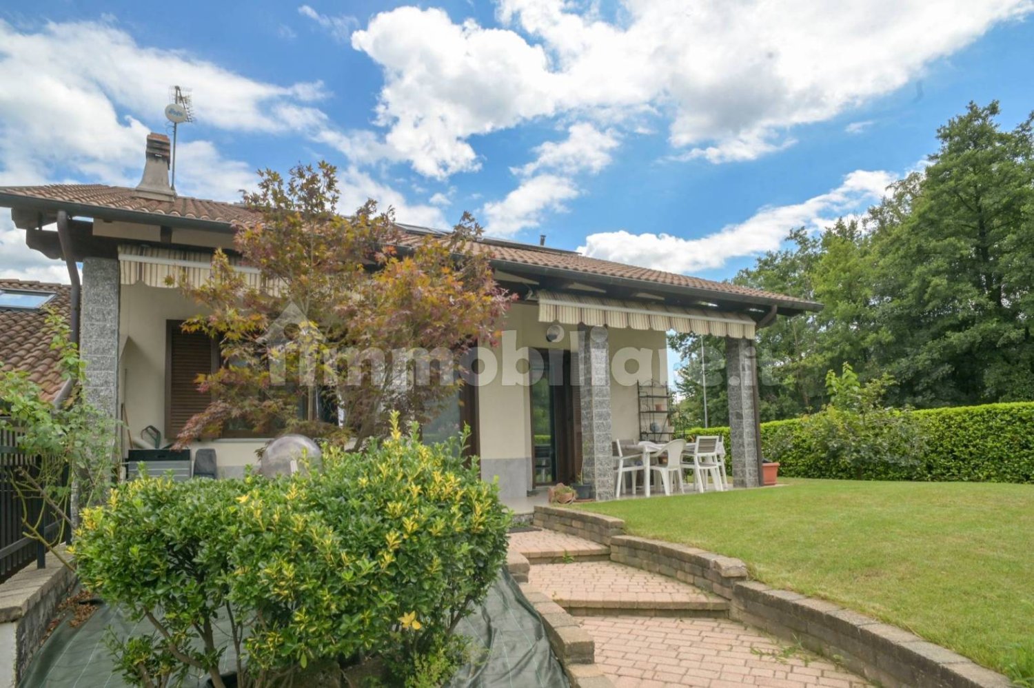 4 bedrooms Villa in Val della Torre, Italy No. 179428
