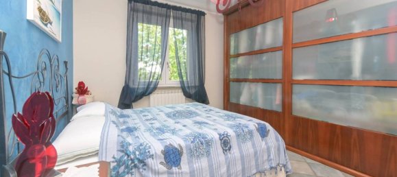 4 bedrooms Villa in Val della Torre, Italy No. 179428 2