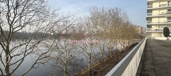 1 bedroom Apartment in Creteil, France No. 165147 18