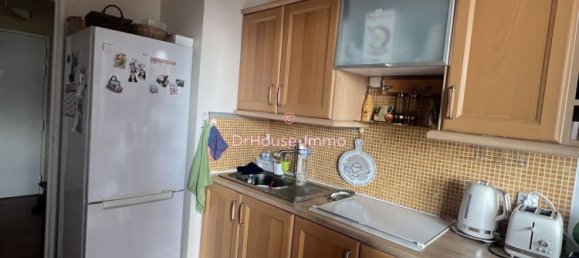 1 bedroom Apartment in Creteil, France No. 165147 7