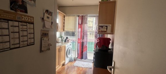 1 bedroom Apartment in Creteil, France No. 165147 8