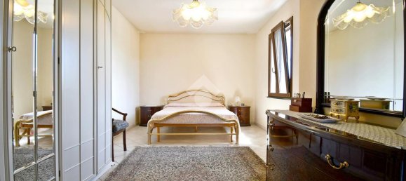 Вилла с 4 комнатами в Ористано, Италия № 111008 5