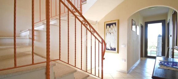 Вилла с 4 комнатами в Ористано, Италия № 111008 36