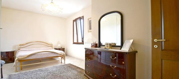 Вилла с 4 комнатами в Ористано, Италия № 111008 6