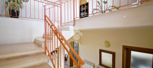 Вилла с 4 комнатами в Ористано, Италия № 111008 37