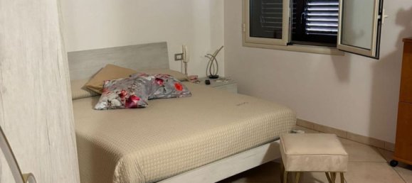 Casa de 5 habitaciónes en Vittoria, Italy No. 296000 7