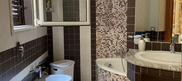 Casa de 5 habitaciónes en Vittoria, Italy No. 296000 10