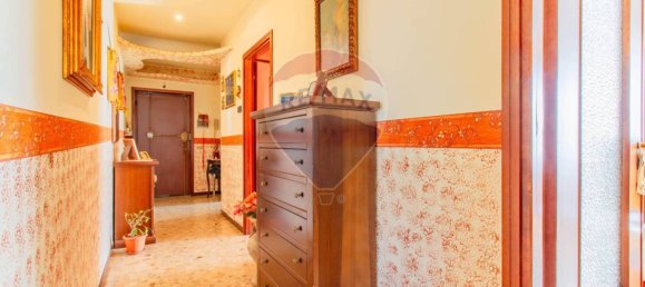 2 bedrooms Apartment in Marnate, Italy No. 360848 9