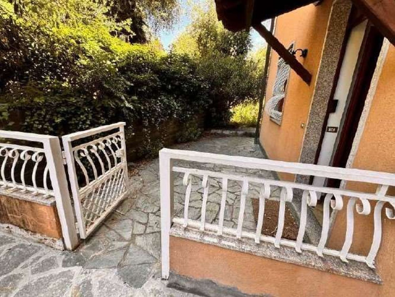 3-salle Appartement à Bordighera, Italy No. 277486