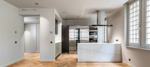 2 bedrooms Penthouse in Ciutat Vella, Spain No. 103337 3