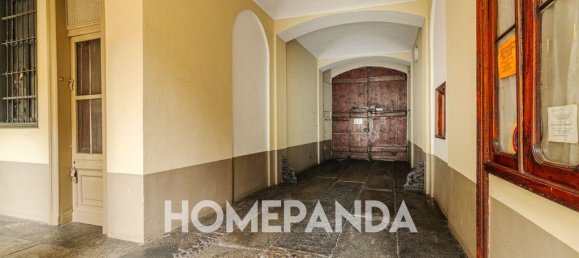 Estudio en Turin, Italy No. 235407 4