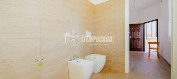 2 Schlafzimmer Wohnung in Robbio, Italy, Nr. 307359 8