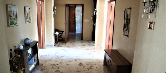 6-Zimmer Wohnung in Catania, Italy, Nr. 157011 2