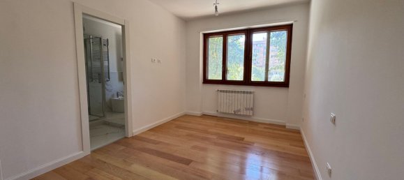 4 bedrooms Duplex in Rome, Italy No. 357021 32