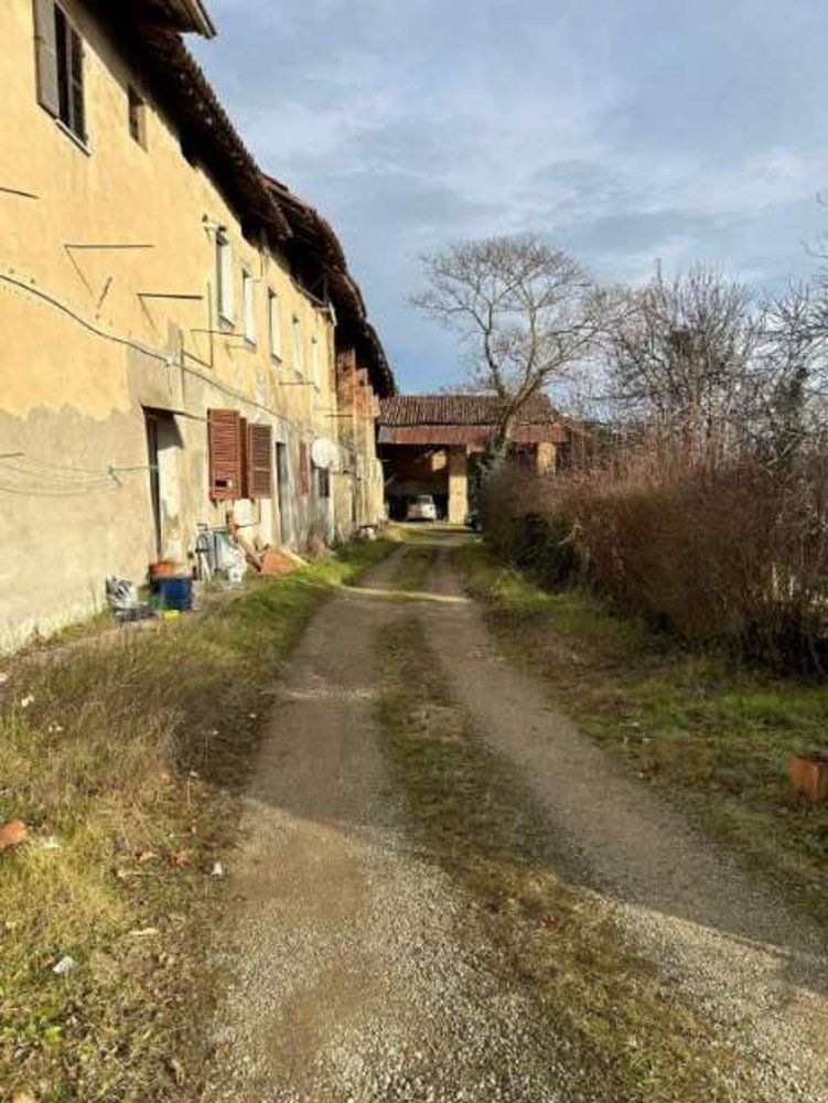 7 bedrooms House in Biandrate, Italy No. 359391