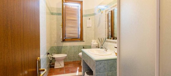 Дом с 15 комнатами в Гаворрано, Италия № 18414 45