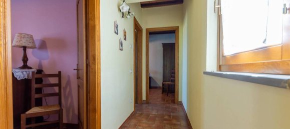 Дом с 15 комнатами в Гаворрано, Италия № 18414 23