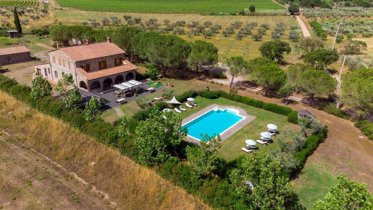 Дом с 15 комнатами в Гаворрано, Италия № 18414