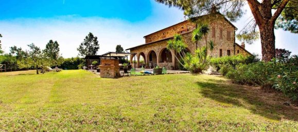 Дом с 15 комнатами в Гаворрано, Италия № 18414 25