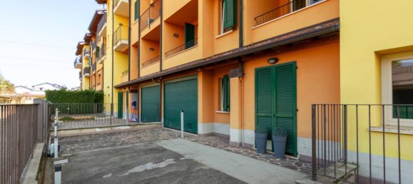 4 rooms Apartment in Lomagna, Italy No. 15502 29