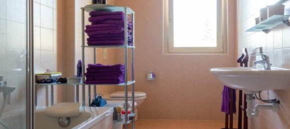 4 rooms Apartment in Lomagna, Italy No. 15502 23