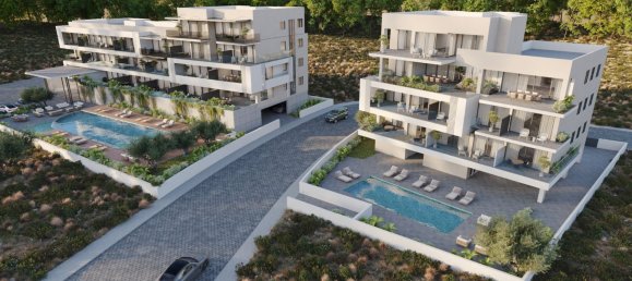 2 bedrooms Apartment in Paphos, Cyprus No. 21981 2