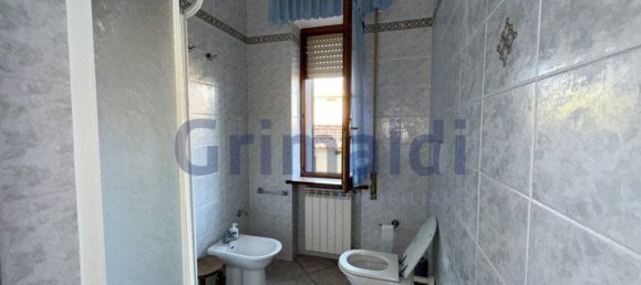 3 rooms Apartment in Grosseto, Italy No. 288596 10