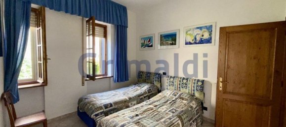 3 rooms Apartment in Grosseto, Italy No. 288596 4
