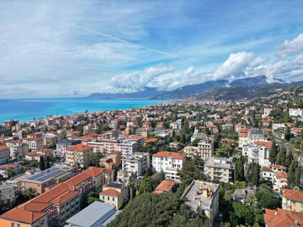 11-Zimmer Wohnung in Bordighera, Italy, Nr. 36317