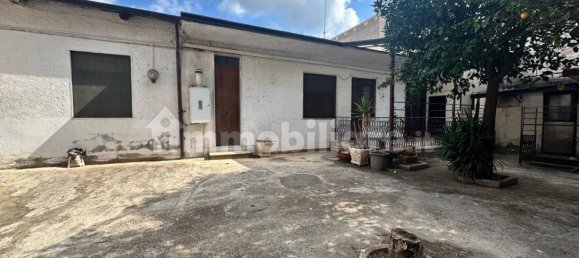 Casa de 5 dormitorios en San Nicola la Strada, Italy No. 319803 9