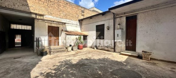 Casa de 5 dormitorios en San Nicola la Strada, Italy No. 319803 10