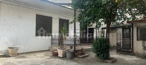 Casa de 5 dormitorios en San Nicola la Strada, Italy No. 319803 6