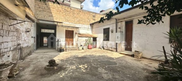 Casa de 5 dormitorios en San Nicola la Strada, Italy No. 319803 11