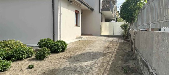 4 Schlafzimmer Haus in Chioggia, Italy, Nr. 334889 2