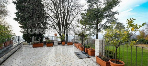 26 rooms Villa in Brescia, Italy No. 334613 9
