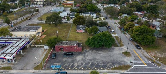 terreno en venta en Miami, Miami-Dade, Florida, USA № 615592 24