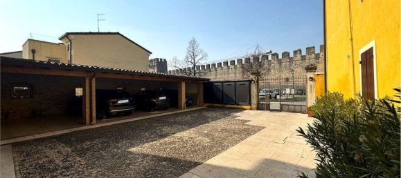 Estudio en Soave, Italy No. 276464 6