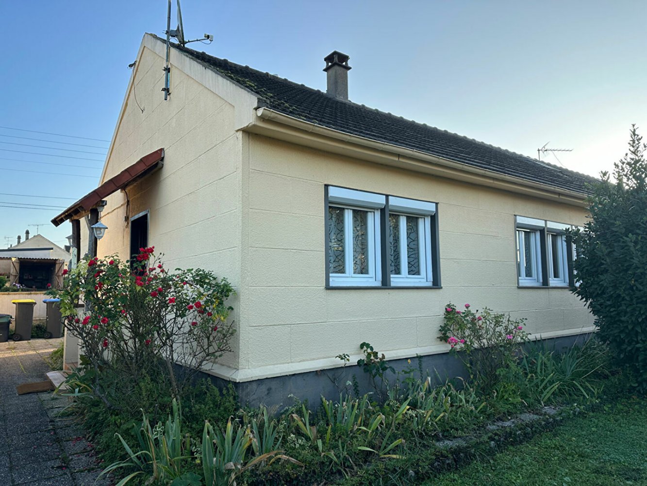 2 bedrooms House in Chambly, France No. 218570